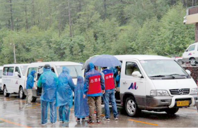 公司志愿者助力旺季攻堅戰(zhàn)